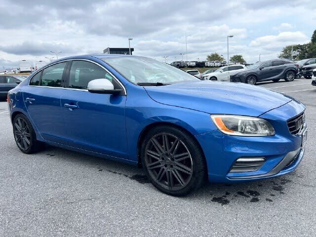 2017 VOLVO S60