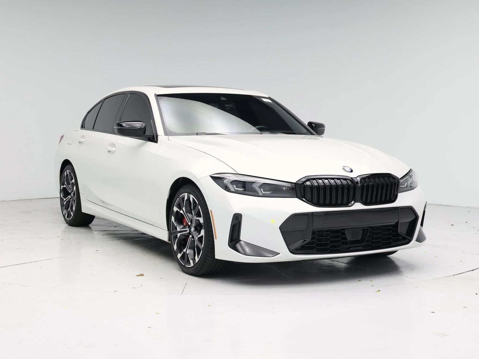 2025 BMW 330i