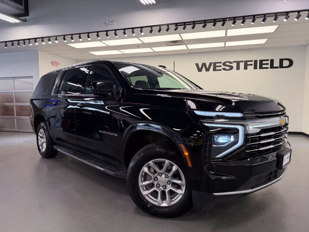 2026 CHEVROLET Suburban