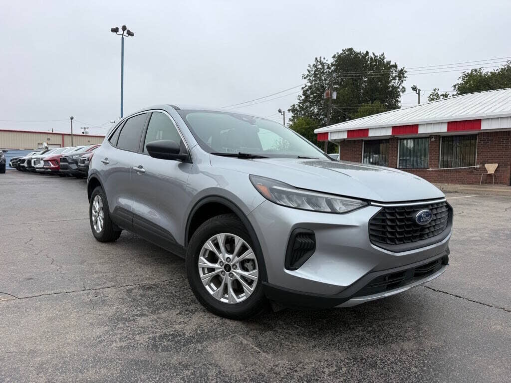2023 FORD Escape