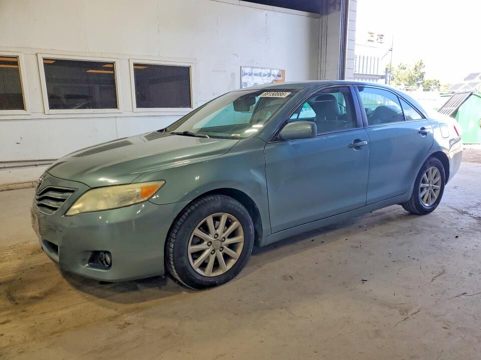 2010 TOYOTA Camry