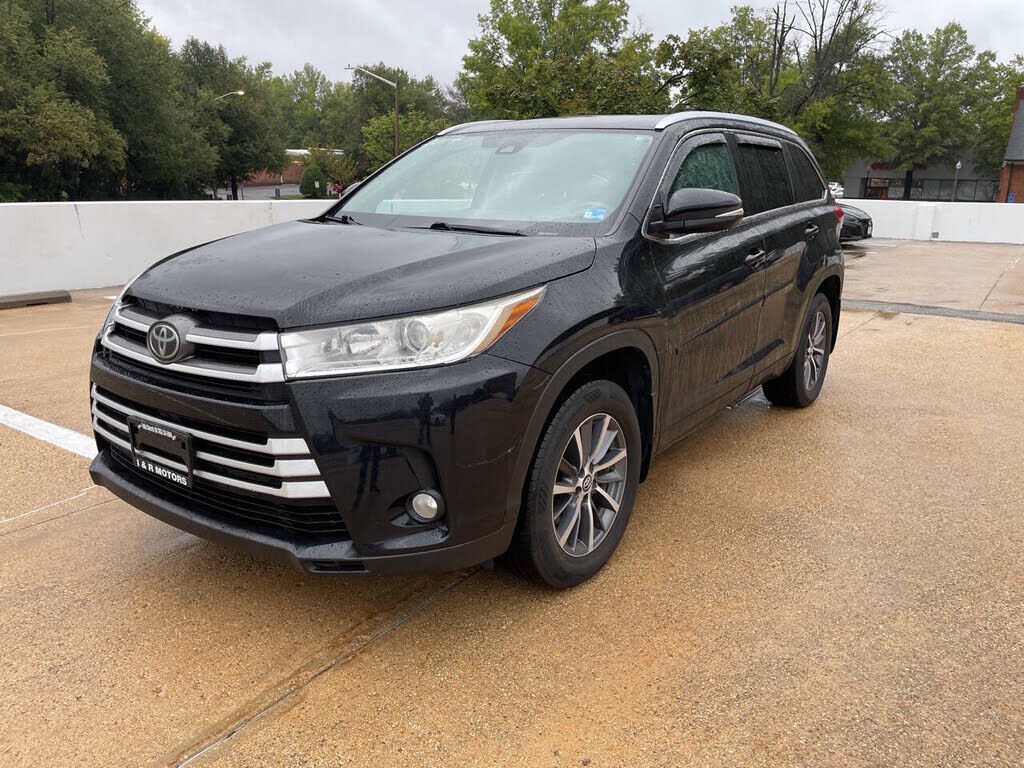 2017 TOYOTA Highlander