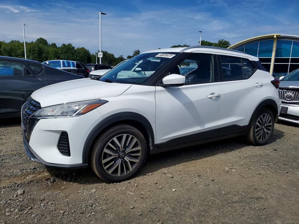 2022 NISSAN Kicks
