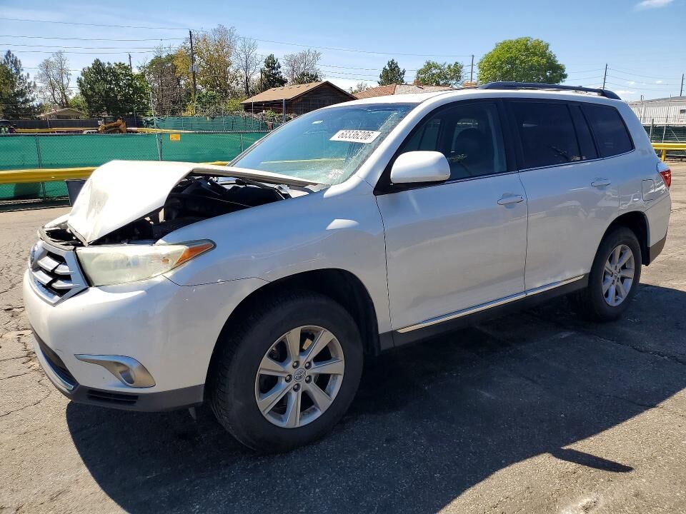2011 TOYOTA Highlander