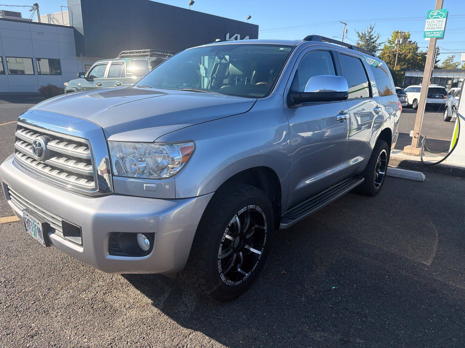 2012 TOYOTA Sequoia