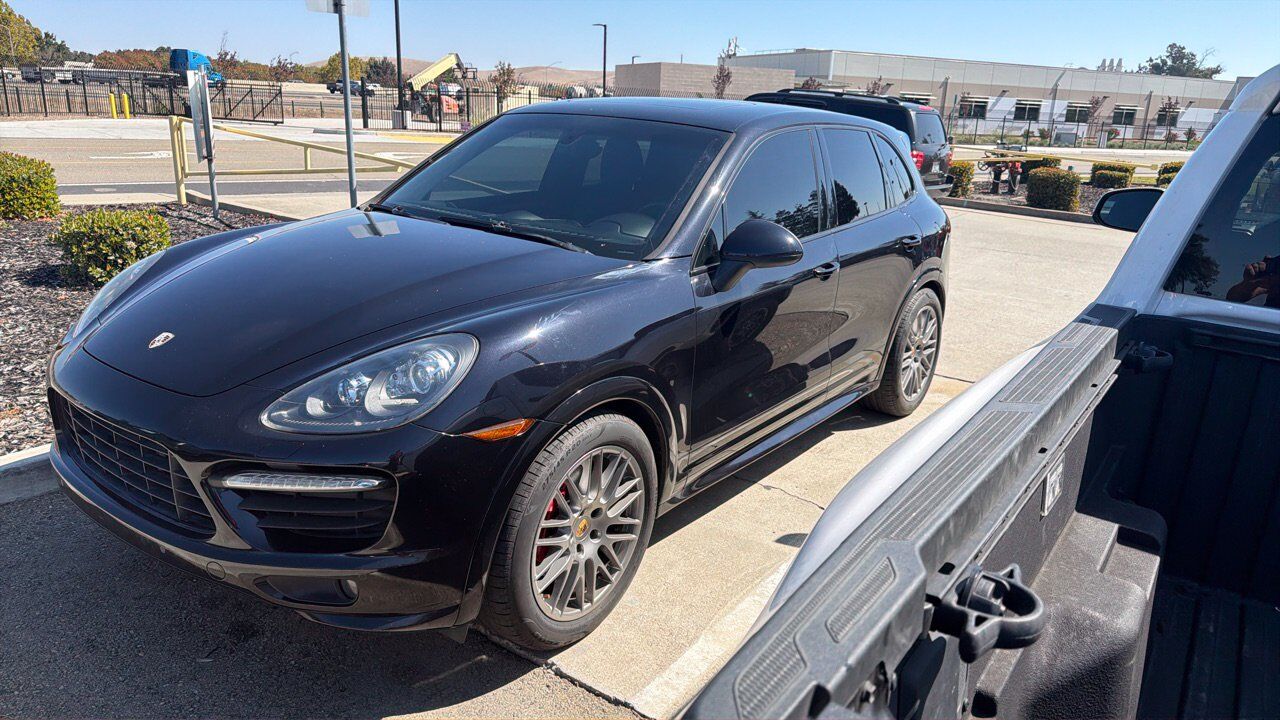 2014 PORSCHE Cayenne