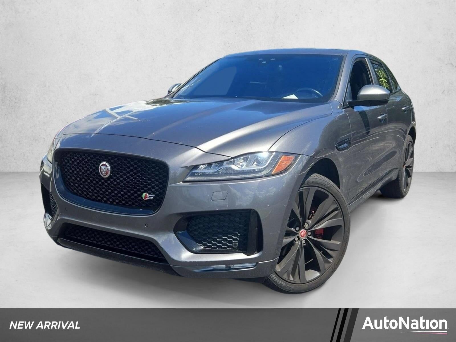 2017 JAGUAR F-Pace