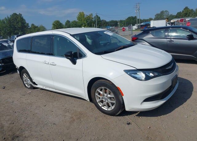 2024 CHRYSLER Voyager