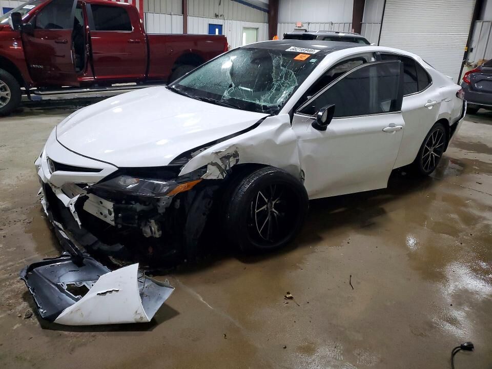2024 TOYOTA Camry