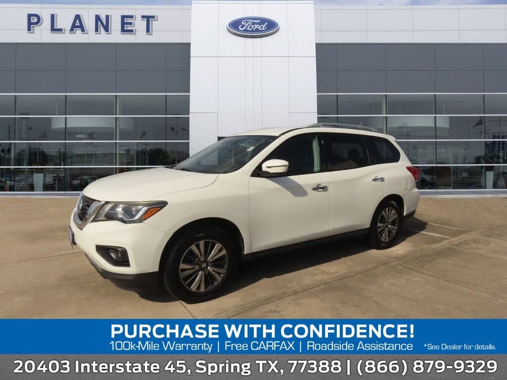 2017 NISSAN Pathfinder