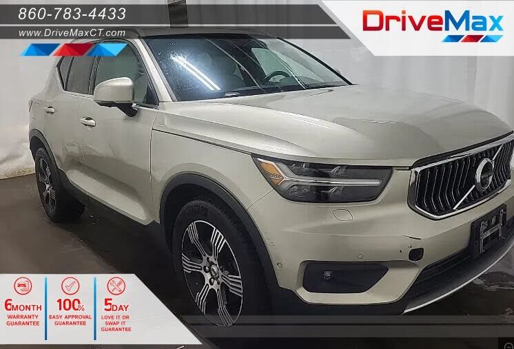 2019 VOLVO XC40