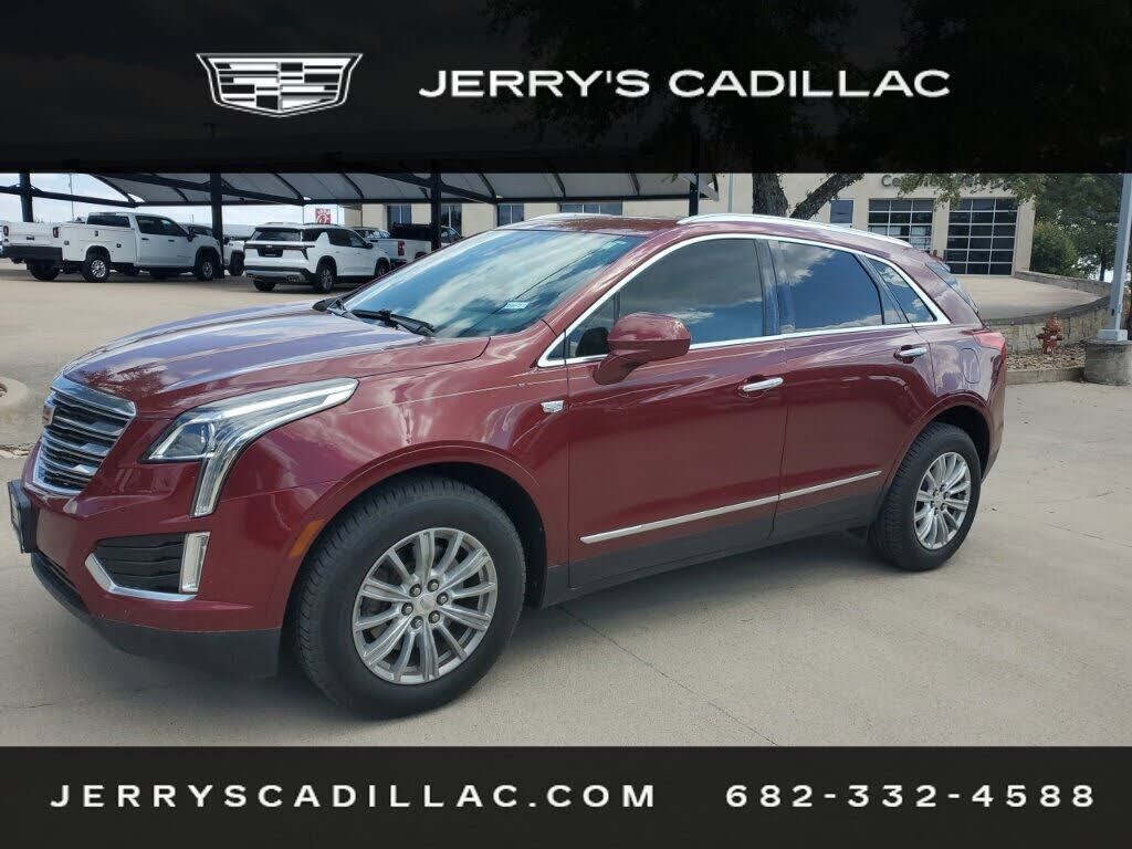 2017 CADILLAC XT5