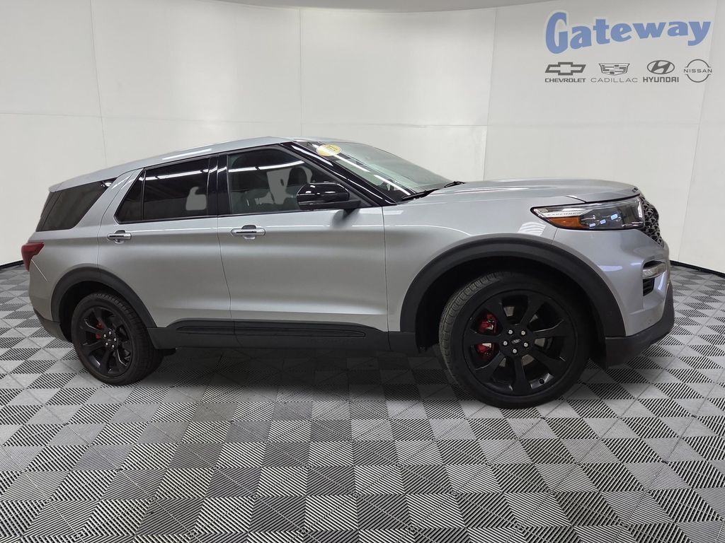 2021 FORD Explorer