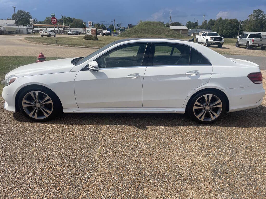 2016 MERCEDES-BENZ E-Class