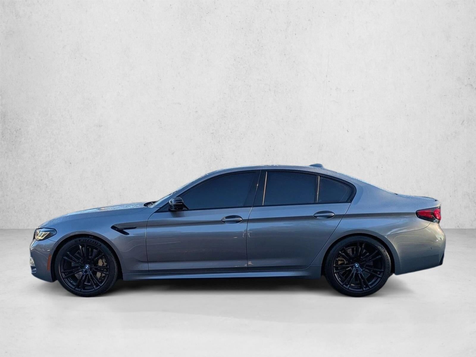 2023 BMW M5