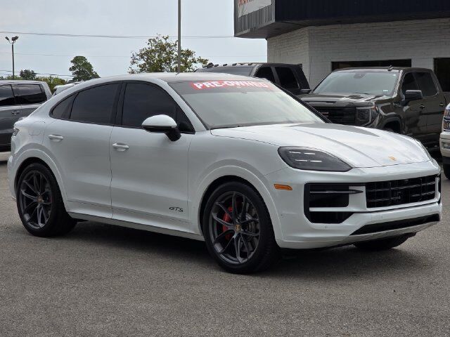 2025 PORSCHE Cayenne