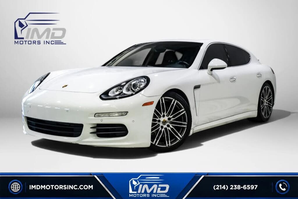 2016 PORSCHE Panamera