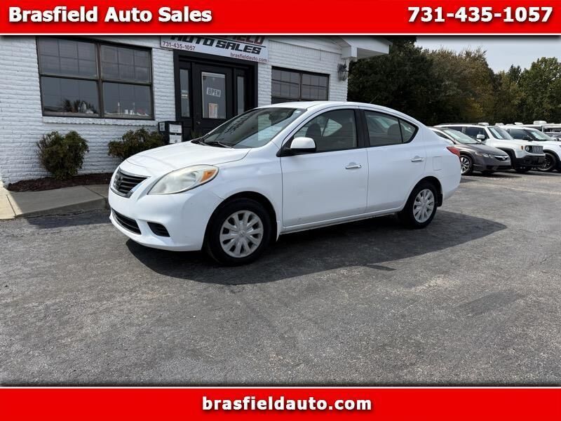2012 NISSAN Versa