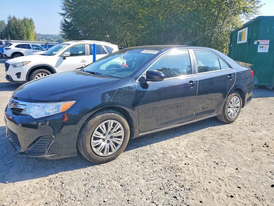 2013 TOYOTA Camry