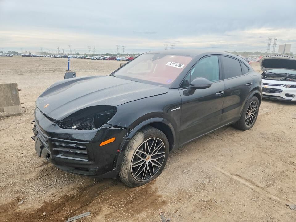 2025 PORSCHE Cayenne