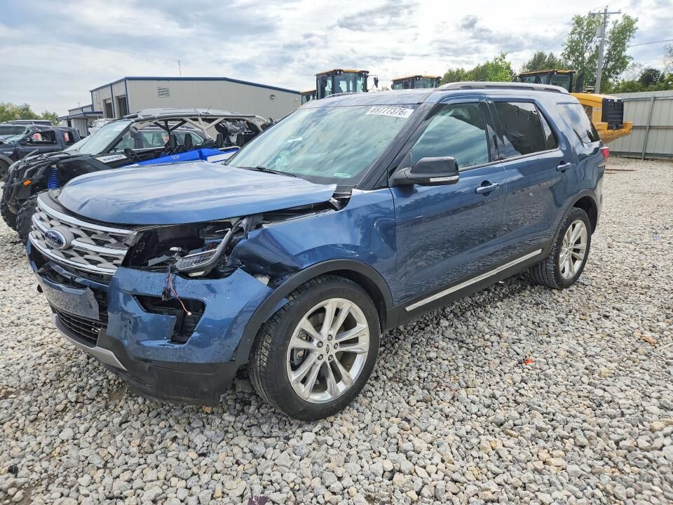 2018 FORD Explorer