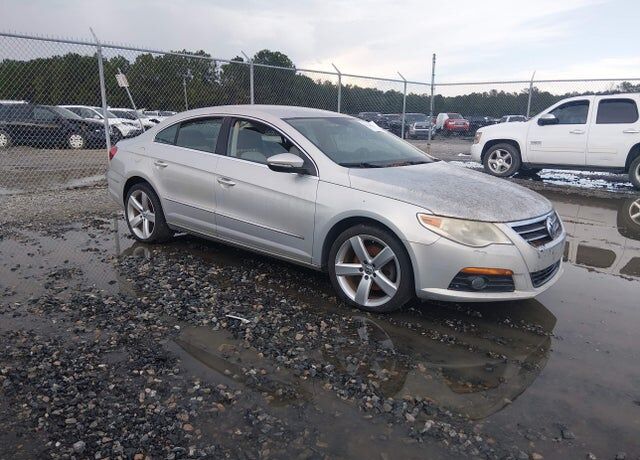 2011 VOLKSWAGEN Passat