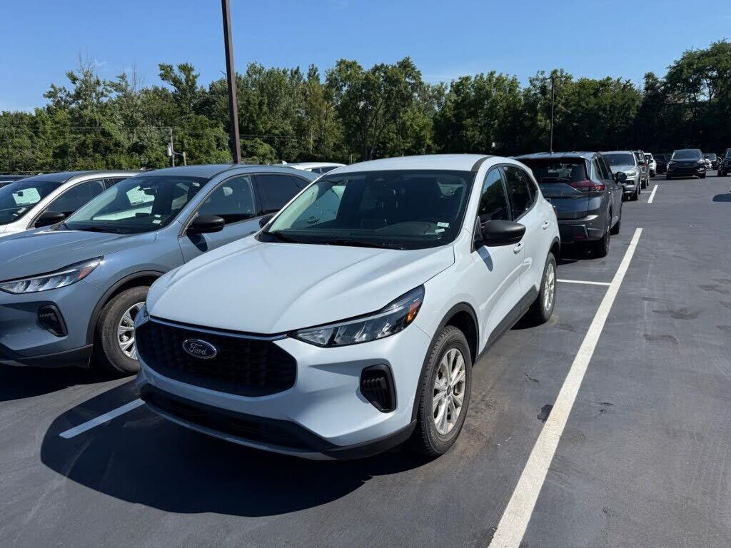 2025 FORD Escape