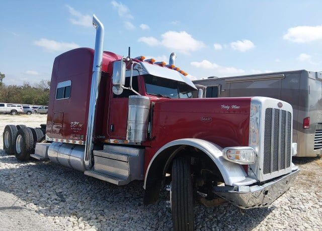 2018 PETERBILT 389