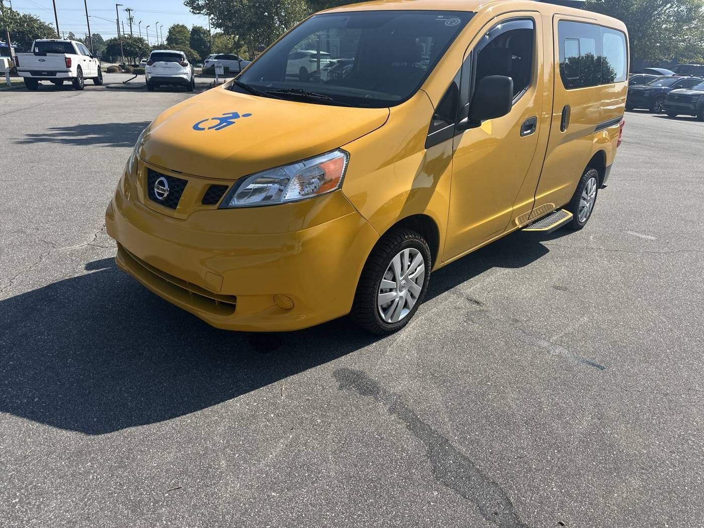 2016 NISSAN NV200