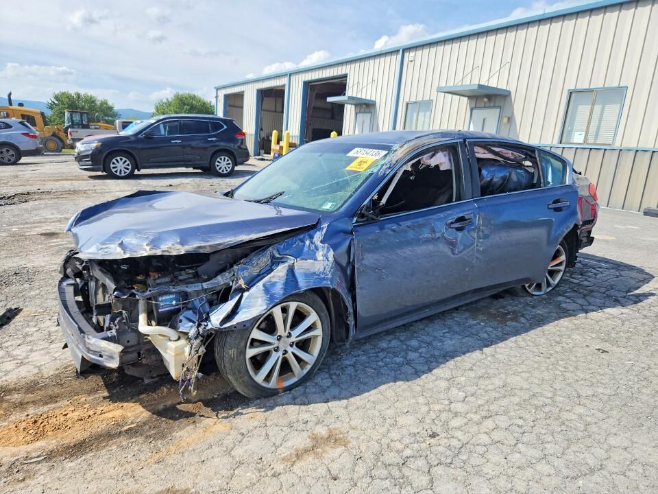 2013 SUBARU Legacy