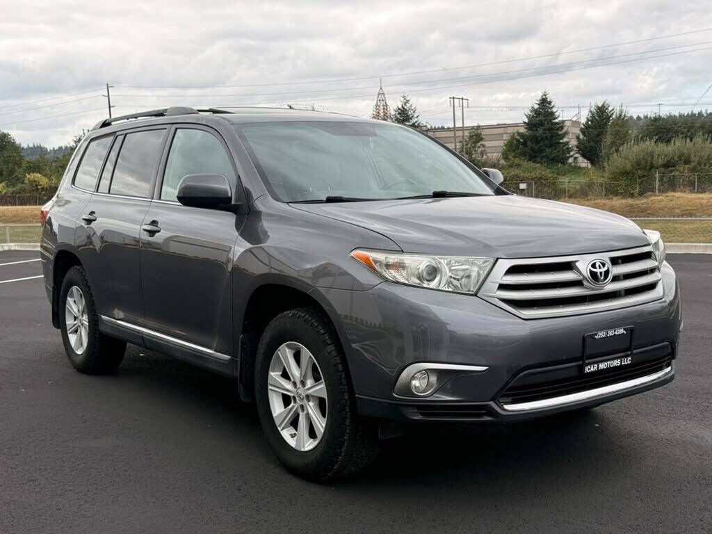 2011 TOYOTA Highlander