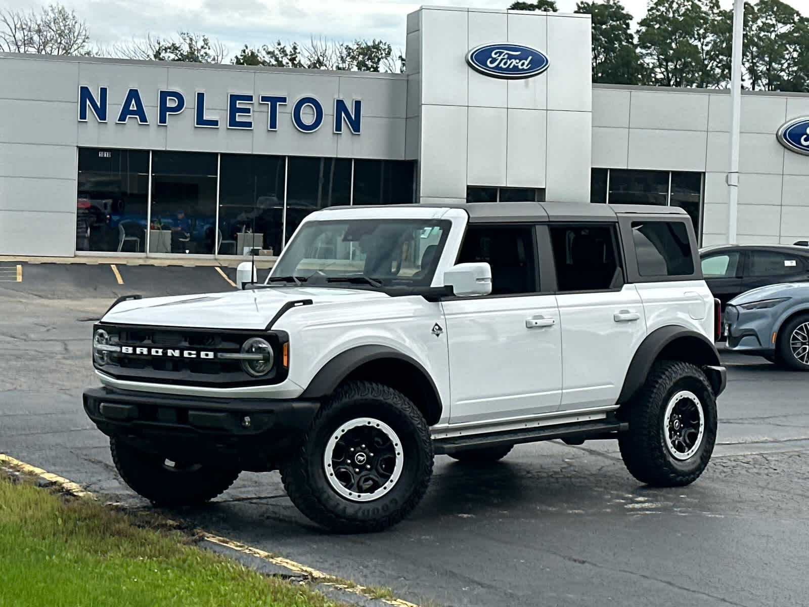 2023 FORD Bronco