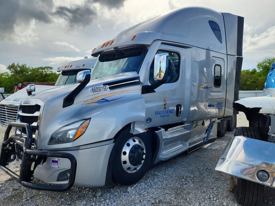 2024 FREIGHTLINER Cascadia