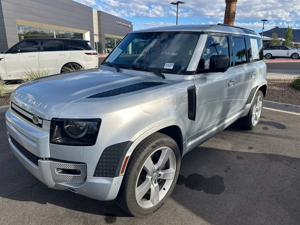 2022 LAND ROVER Defender
