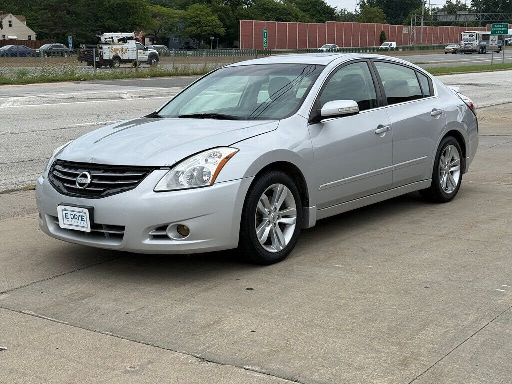 2011 NISSAN Altima