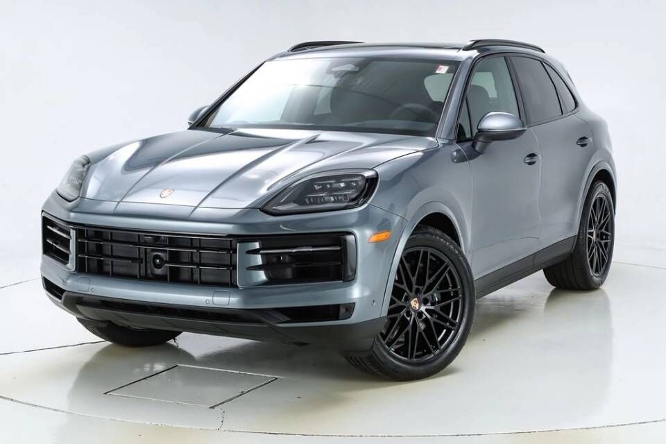 2026 PORSCHE Cayenne