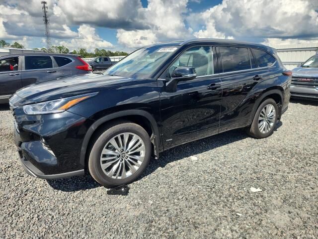 2026 TOYOTA Highlander