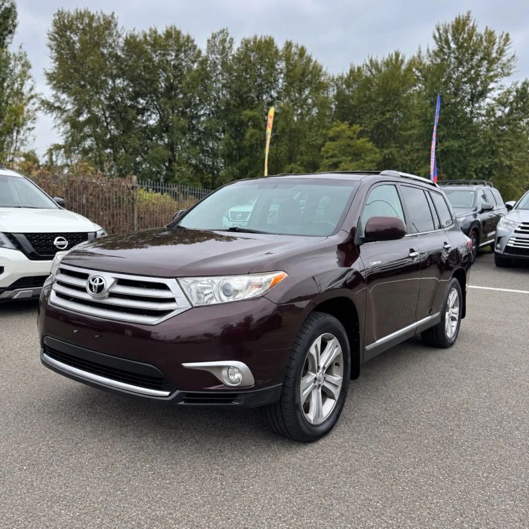 2011 TOYOTA Highlander