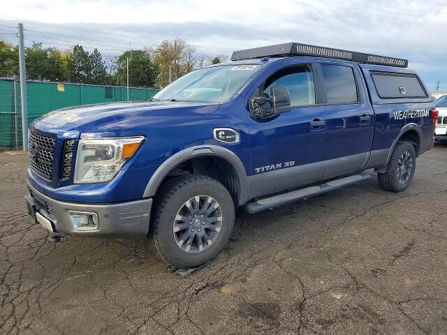2016 NISSAN Titan