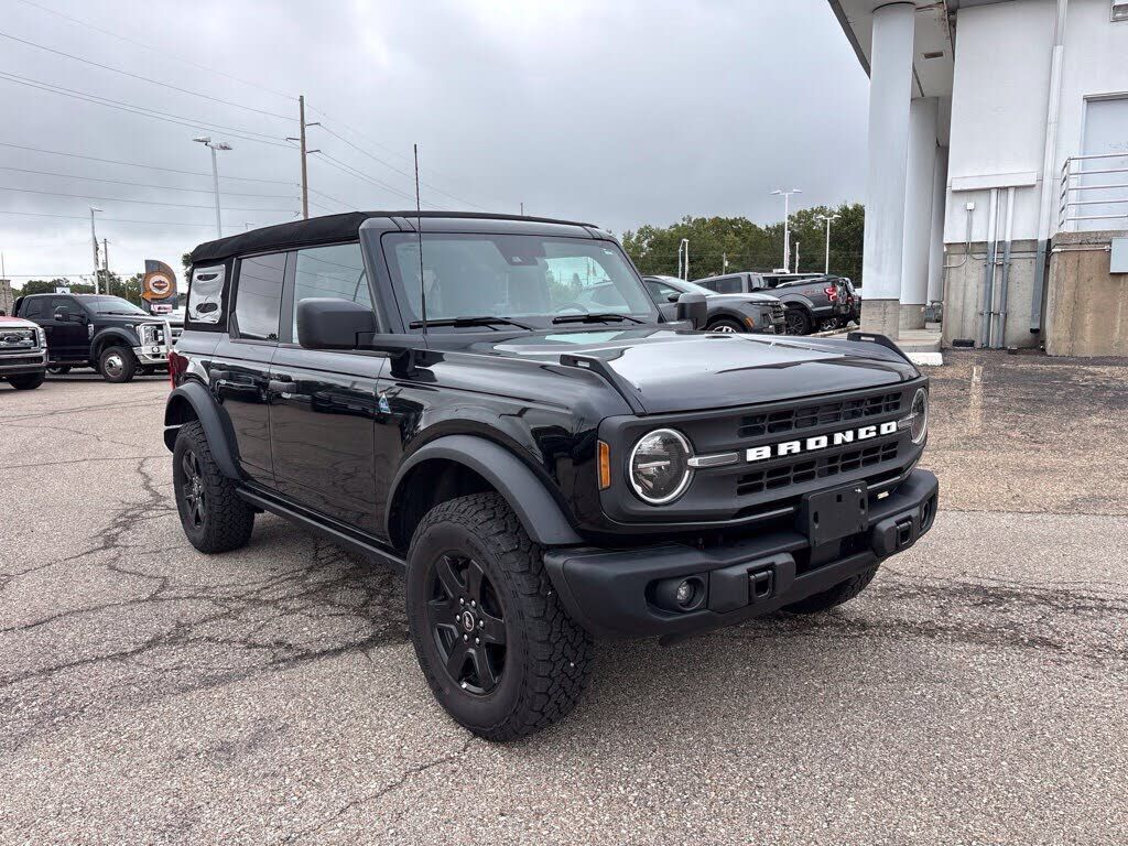 2024 FORD Bronco