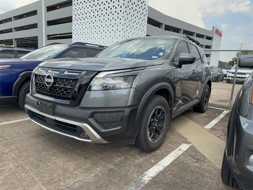 2024 NISSAN Pathfinder