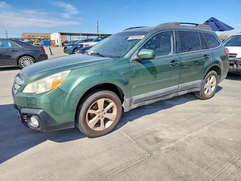 2013 SUBARU Outback