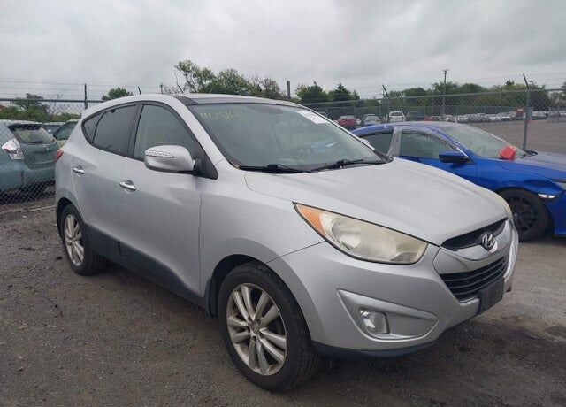 2011 HYUNDAI Tucson