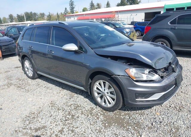 2017 VOLKSWAGEN Golf Alltrack