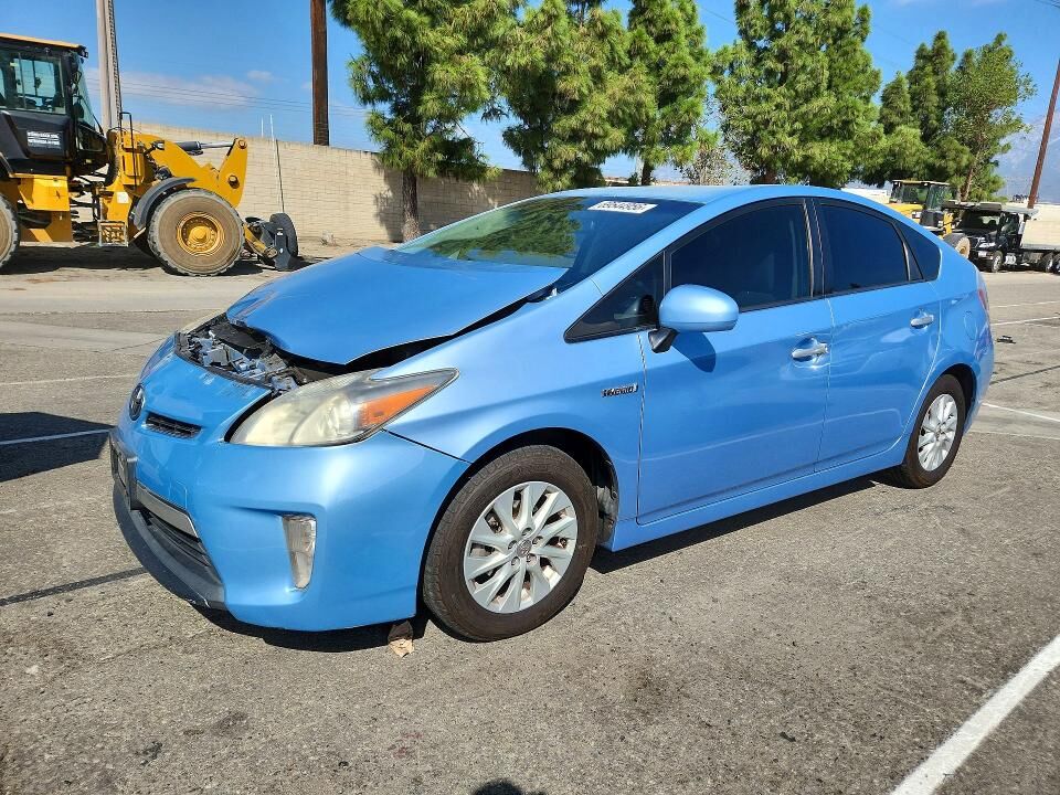 2013 TOYOTA Prius