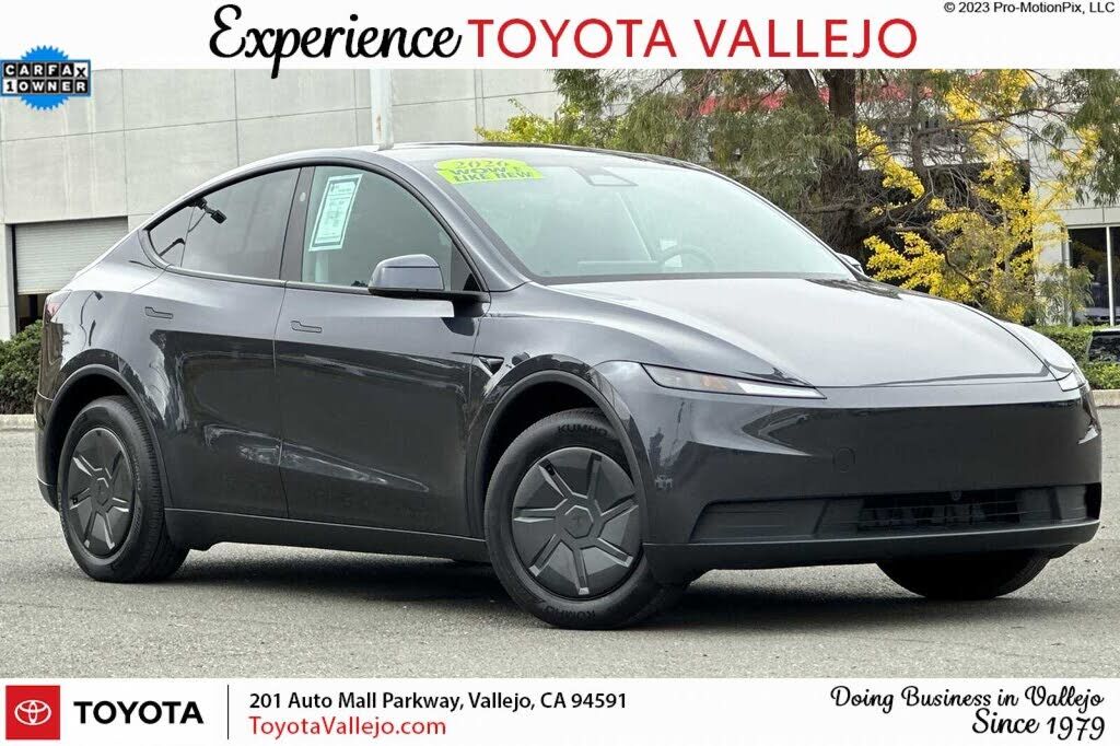 2026 TESLA Model Y