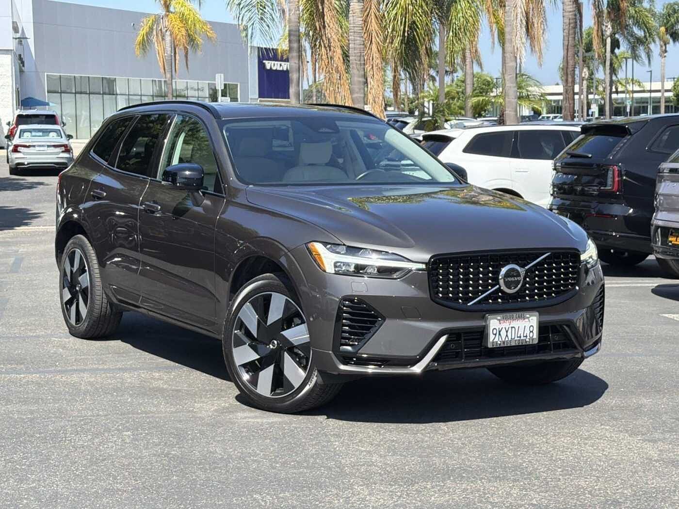 2024 VOLVO XC60