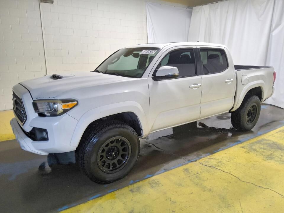 2019 TOYOTA Tacoma