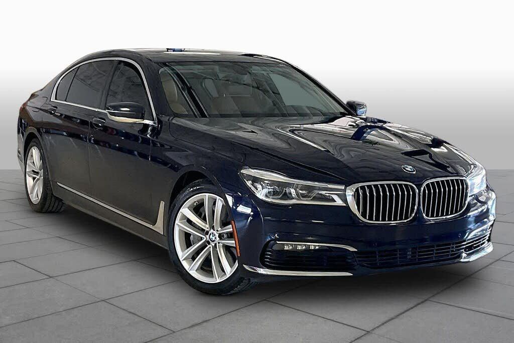 2016 BMW 750i