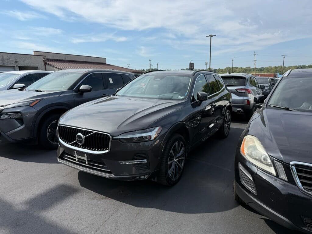 2022 VOLVO XC60